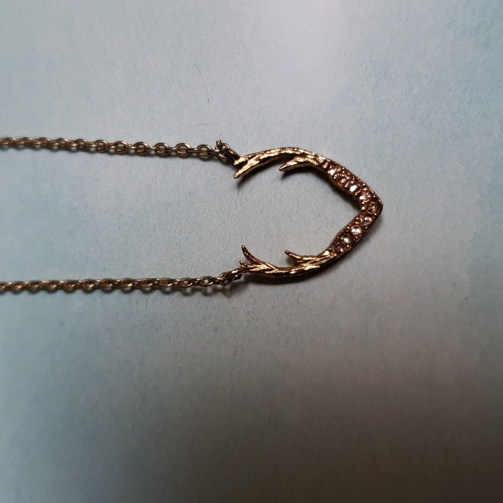 14k Gold Plated ANTLER pendant Necklace with cubic zirconias. EUC (BIN 008)